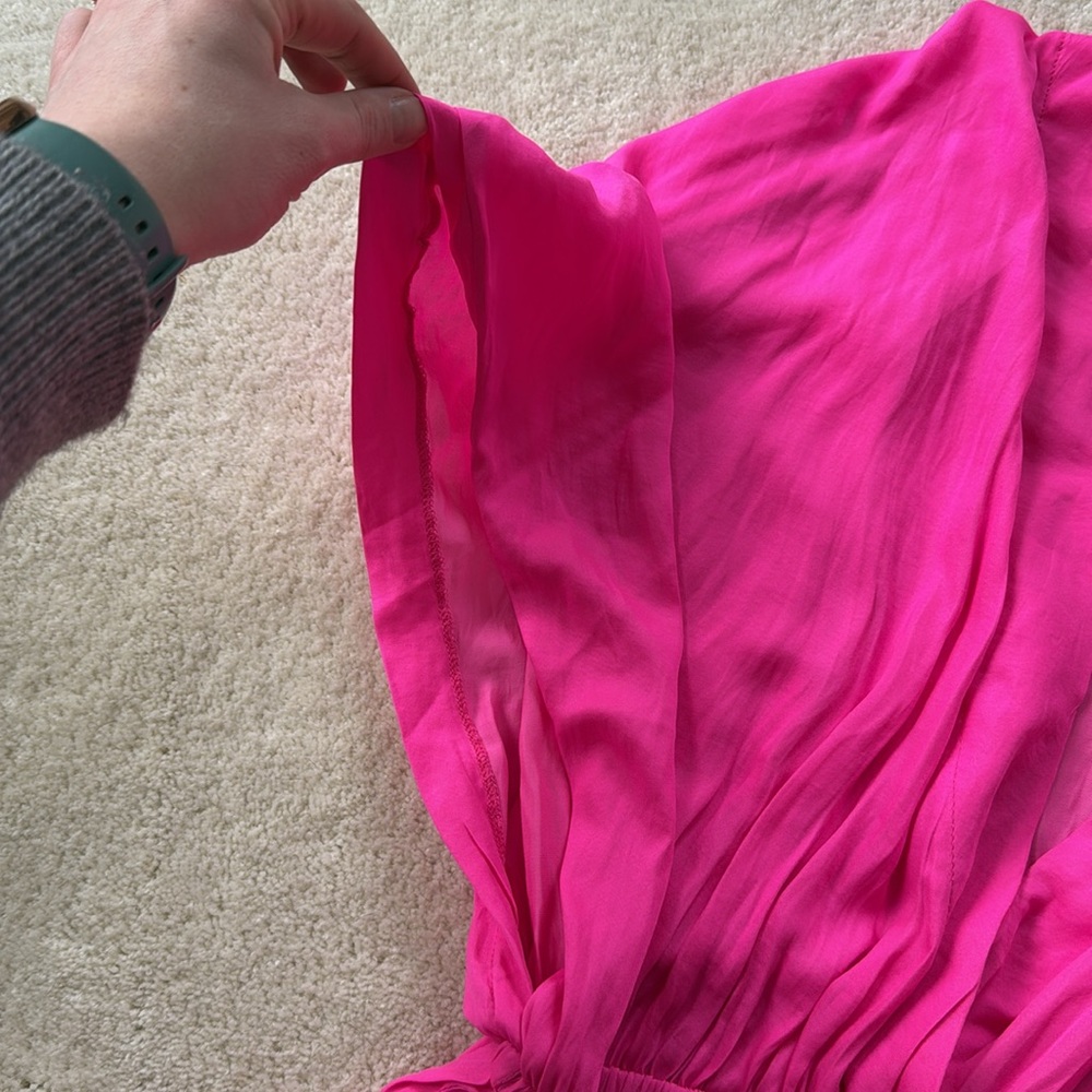 EUC Boutique Hot Pink Flowy Top - Picture 5 of 6